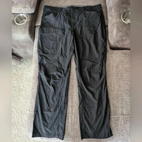 Eddie Bauer Men's 40X32 Adventure Khakis Gray - Picture 1 of 4